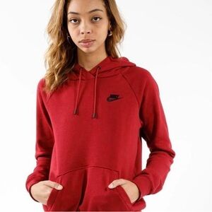 Nike Sportswear Essential Women's Fleece Pullover Hoodie